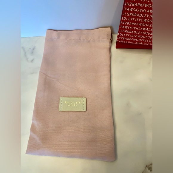 NWT Radley London Large Bright Red Leather Wallet Scotty Dog White Text Dust Bag - Picture 9 of 13